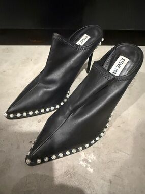 Steve Madden Black Leather Pointed Crystal-Trim Mules